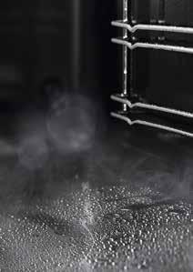 A pirolitikus tisztítóprogram hamuvá éget minden szennyeződést a sütőtérben. A hamu alul összegyűlik, Önnek csak ki kell törölnie egy nedves kendővel.