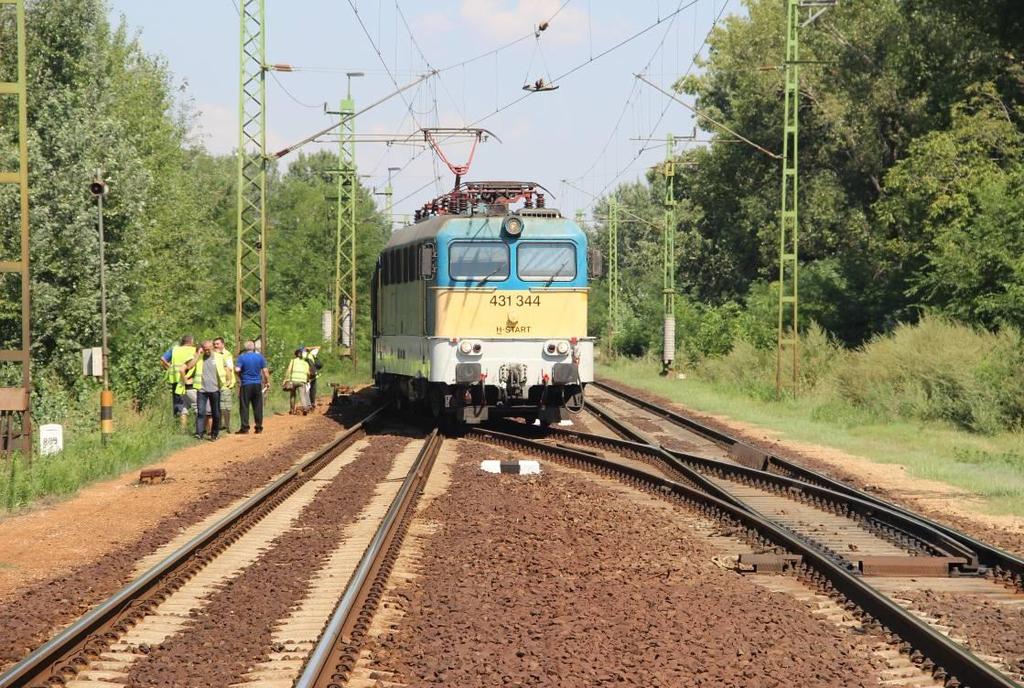 1.2.7 Egyéb kár Egyéb kár nem keletkezett. 1.3 A baleseti helyszín A baleset helyszínén a Vb kiérkezéséig minden változatlan maradt a vonat a váltókörzetben az 1. sz.
