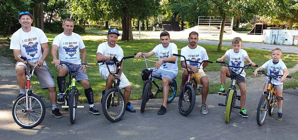 BMX NYÁRI EDZŐTÁBOR Mezőhegyes / 5 Augusztus 17.-21 között zajlott Mezőhegyesen a szolnoki Flantland suli bmx csapat nyári edzőtábora.