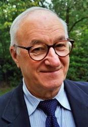 Bandura: a személyiség szociális tanuláselmélete Hangsúlyozza a társ, mint modell jelentőségét a szocializációs