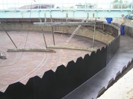 győri szennyvíztisztító Dorr-ülepítő, bukóél Függőleges átfolyású tölcséres ülepítők utóülepítőként használják d 8 m V 100 m 3