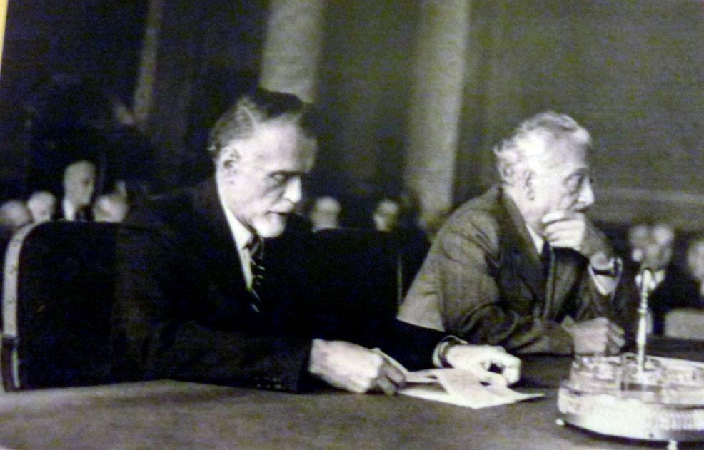 általános iskolák 743 487 tanulója közül 17 252 tanuló, a tanulók 2,3 %-a, és a gimnáziumokban a 356 400 tanuló közül 453 tanuló, a tanulók mindössze 1,2%-a járt ének-zenei középiskolába.