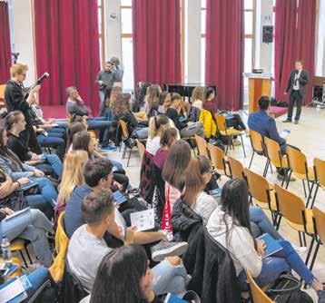 2019. október 16. www.sopronitema.hu Városi hírek 5 Sopron polgármestere dr. Farkas Ciprián MUNKATÁRSUNKTÓL Dr. Farkas Ciprián Sopron új polgármestere.