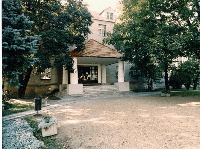 Ajkai Bródy Imre Gimnázium 8400 Ajka, Bródy Imre u. 4.