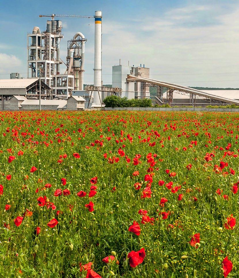A PJSC Ivano-Frankivskcement egy modern cementgyár, amely széles termékválasztékkal rendelkezik. A cementgyár az utóbbi években átfogó újjáépítésen ment keresztül, és jelentős beruházásokat eszközölt.