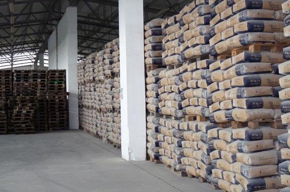 Folierungsanlage Zsákos cement raktárak Stocks of bag cement Lager mit