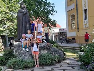 A gyerekek érdeklődésük szerint változatos programokon vehettek részt.