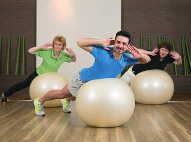 Intenzív, aerobik és funkcionális tréningek A tréningek a fiatalabb korosztály számára ajánlottak. Fit-Ball alakformáló tréning (30 ) Egy dinamikus, vidám, ízületkímélő aerobik-tréning.