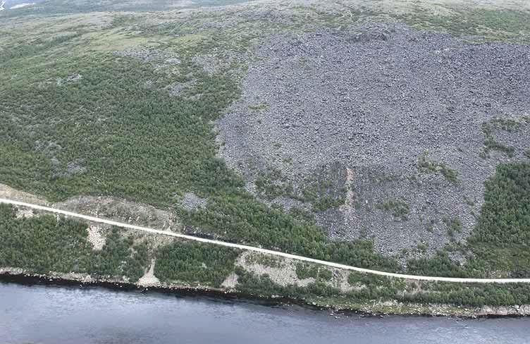Geavgŋás leat moanat turistafitnodatolbmot, geat earret eará láigohit barttaid ja vuvdet guolástanlobiid ja borramušgálvvuid.