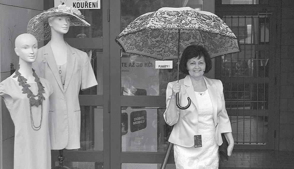 Rozloučení s fryštáckým butikem Časy se mění! A mění se i obchody ve Fryštáku. Téměř čtvrt století patřil k fryštáckému koloritu butik obchod s oděvy GEM paní Marcely Štěpánkové.