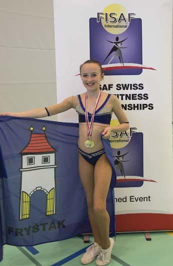 SPORT Další mezinárodní úspěch MV TEAM UTB Zlín Ze Švýcarska si Karolína Knedlová veze 2 zlaté medaile, Emma Michlovská zlato a bronz.