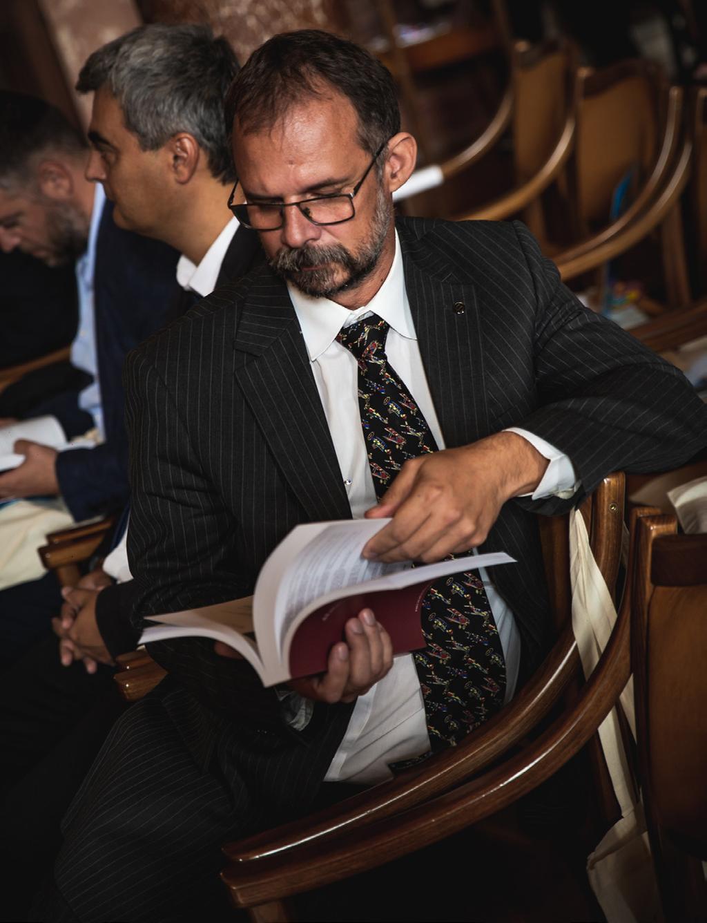 Három oktatónk is Mestertanár Aranyérmet kapott a XXXIV. OTDK záróünnepségén Mestertanár Aranyérem kitüntetésben részesült Dr. habil.