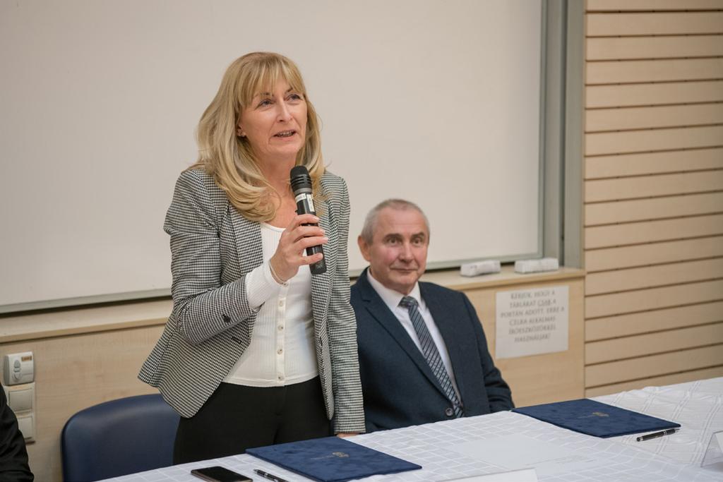 lik továbbá a programjukban résztvevők hazai munkaerőpiacon történő elhelyezkedését.