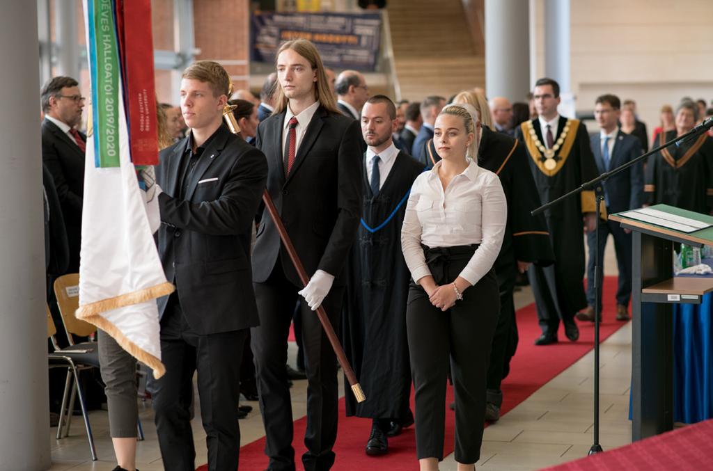 kai Mérnöki Kar dékánja, Dr. Lazányi Kornélia, a Keleti Károly Gazdasági Kar dékánja, Dr. Seebauer Márta, megbízott oktatási rektorhelyettes, Dr. Molnár András, mb. általános rektorhelyettes, Dr.