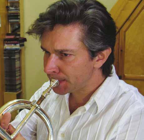 Ezermester trombitás trombitás ezermester Szöveg: Geiger György Folytatjuk sorozatunkat, melyben zenekarunk szólamvezetőit ismerhetik meg olvasóink.