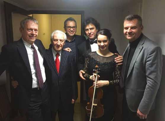 A GERGELY THEÁTER EGYIK ELŐADÁSÁN (RÁTONYI RÓBERT, HELLER TAMÁS, SZOLNOKI PÉTER, GERGELY RÓBERT, R.