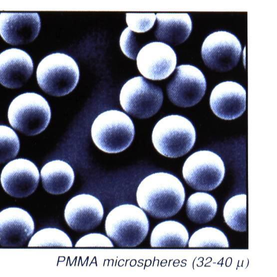 DR. IVANICS GYÖRGY * DR. SZEMEREY BALÁZS ISTVÁN plexi (polymethyl-methacrylat) (PMMA) golyócskák, melyeket mikroszféráknak nevezünk. 67. ábra.