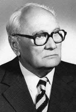 gozott és minden szabadidejét a az egyesület érdekében végzett tevékenysége kötötte le, együtt jártak horgászni. Több évtizedes munkáját 1960-ban a MOHOSZ Dísz jelvényével ismerték el.