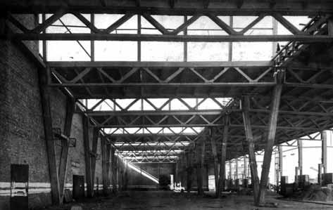 FÉLÁRNYÉKBAN 1. Gerlóczy Gedeon Szalay János: Az Első Magyar Gazdasági Gépgyár csarnoka, Budapest, 1960 1961 (Modern) (Ipari) Építészetért Alapítvány IPARTERV Fotóarchívum, No.