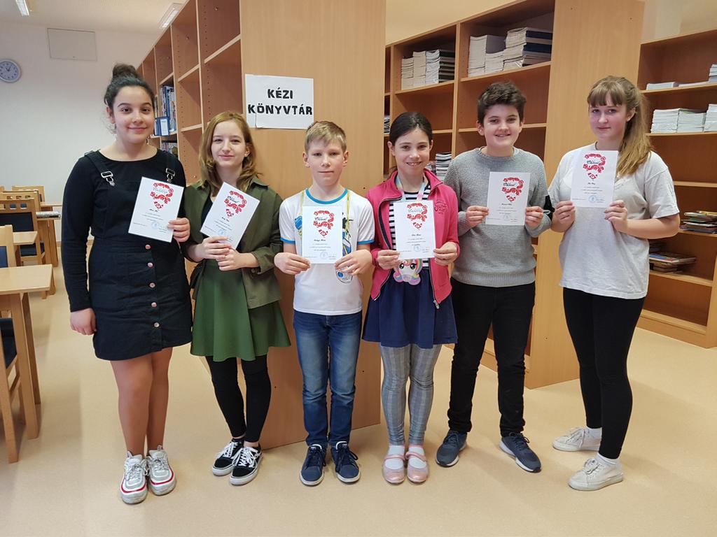 Minden produkciót pontszámokkal, és ezenfelül szóbeli értékeléssel díjazott a zsűri. Mesterien, kiválóan, tökéletesen és pompásan játszottak kis zongoristáink az elbírálás szerint.