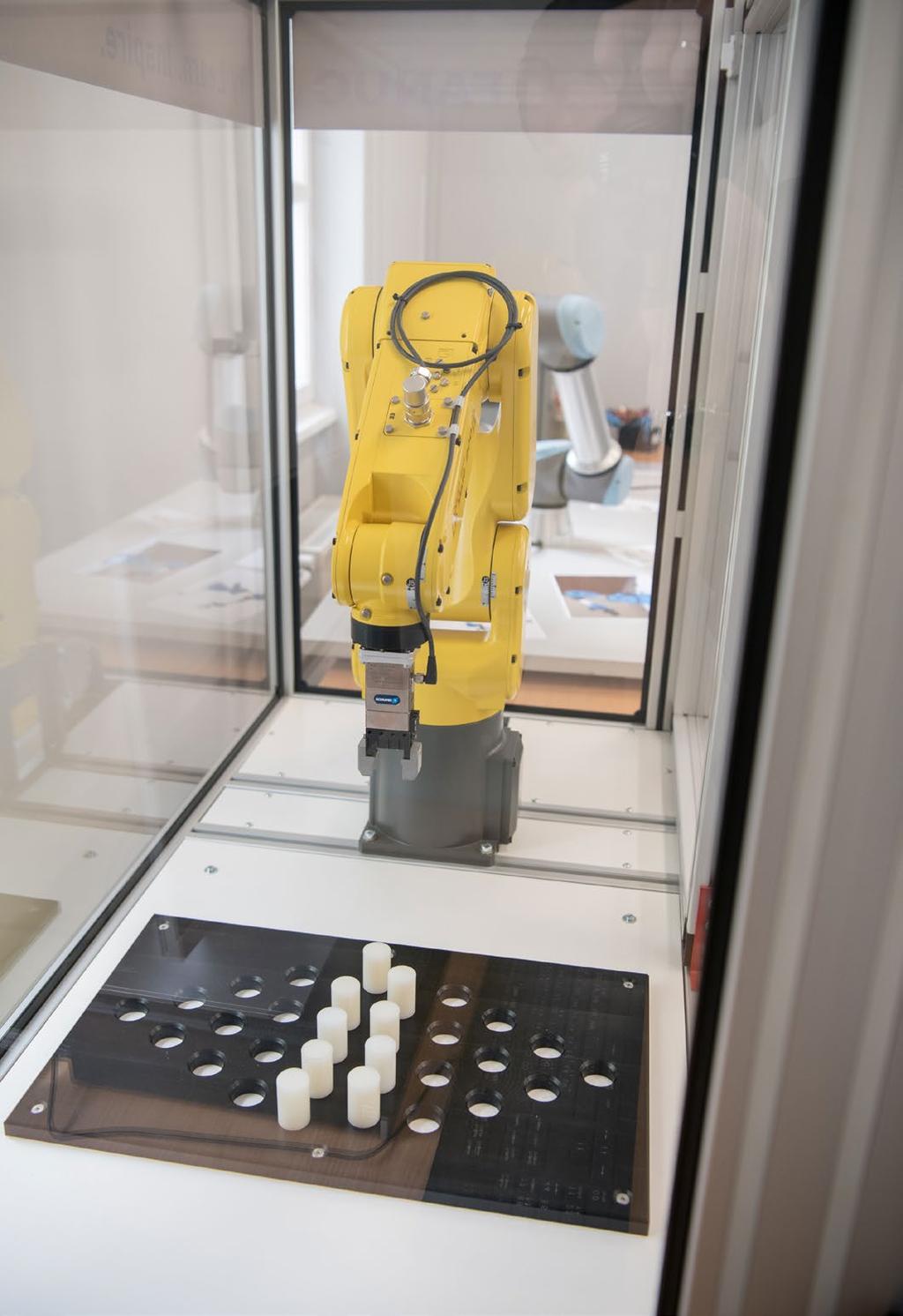 A munkaerőpiac átstrukturálódása folyamatban van, az ipari park nagyobb szereplőinél a munkaerőhiány miatt elengedhetetlen az automatizáció, a robotizáció, s ennek következtében szükségszerű a
