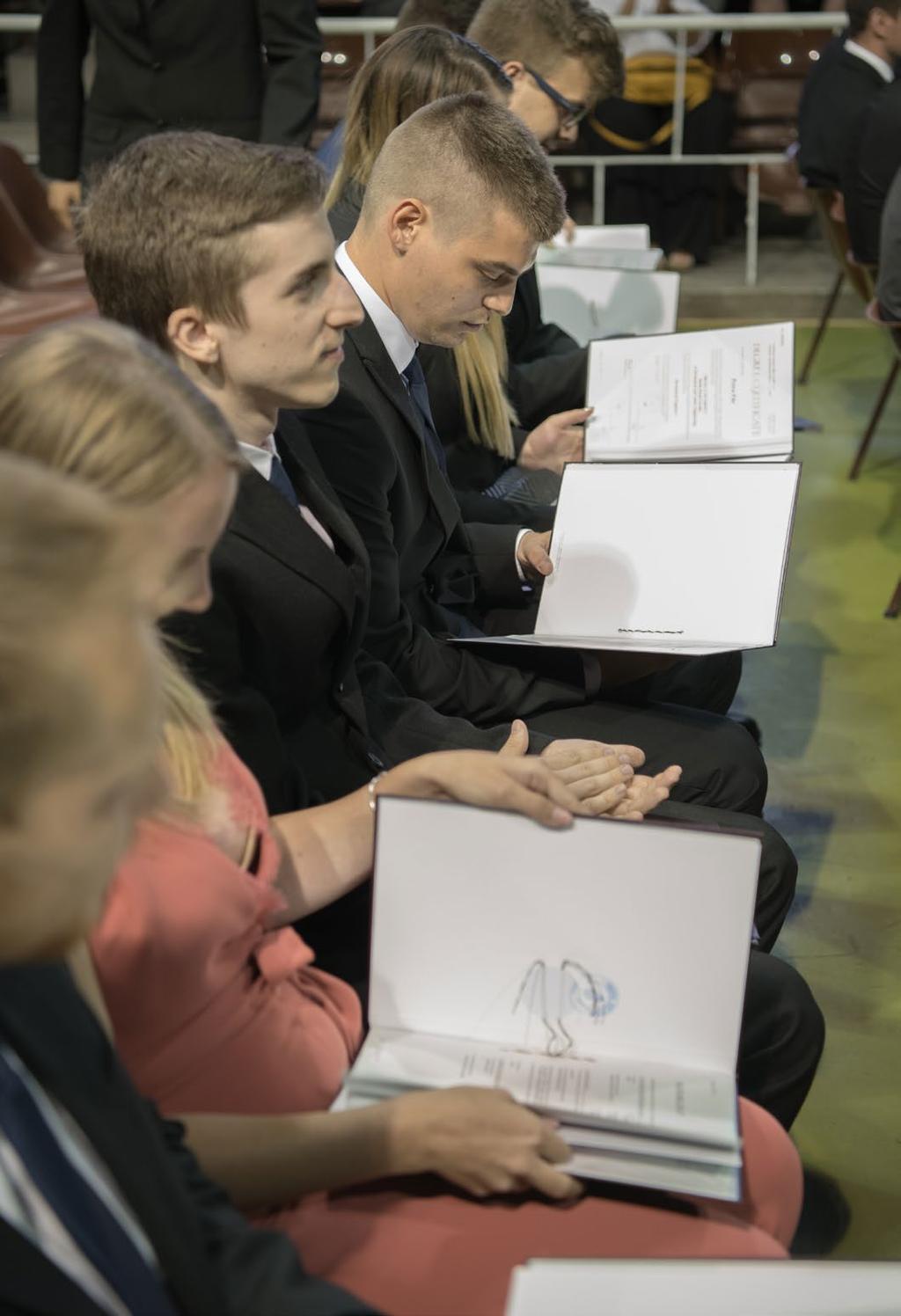 elnyerte a Würth Kuratórium ösztöndíj támogatását is, amely nagyban segített e kiváló tanulmányi eredmény elérésében.