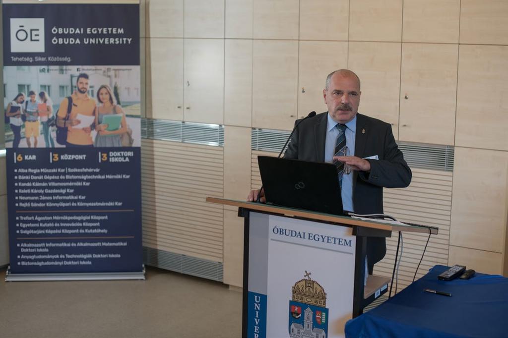 Palkovics László, innovációs és technológiai miniszter volt. A tanácskozás négy tematikus szekcióban folyt, felölelve a témakör széles palettáját.