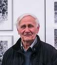 MEGEMLÉKEZÉSEK IN MEMORIAM KISMÁNYOKY KÁROLY (1943 2018) Kismányoky Károly képzőművész a Pécsi Műhely alapító tagjaként a land arton keresztül közeledett a konceptuális irányzatokhoz, amelyeknek