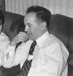 Szakértők, utak, könyvek 1972-ben cégünk ENSZ-intézménnyé vált. Elárasztottak minket a szakértők, akiknek nem mindegyike számított profinak, de juttattak nekik az adómentes díjból.