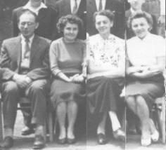 képest meglepően kedves. Megalapozó munkája életem végéig elkísért, bár a matekversenyeken sohasem lettem dobogós. A földrajz volt a kedvenc tárgyam.