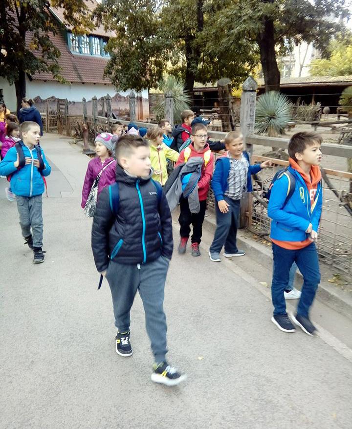 Köszönjük szépen a szülők segítségét! Cseh Kata, Héthy-Hajós Mariann és a 2.