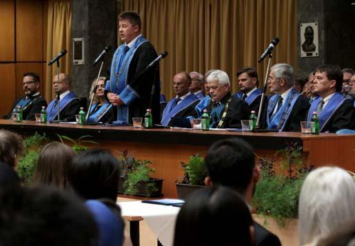 Szolcsányi János emeritus professzor, Farmakológiai és Farmakoterápiai Intézet Tóth Lajos mûtõssegéd, Szemészeti Klinika Dr.