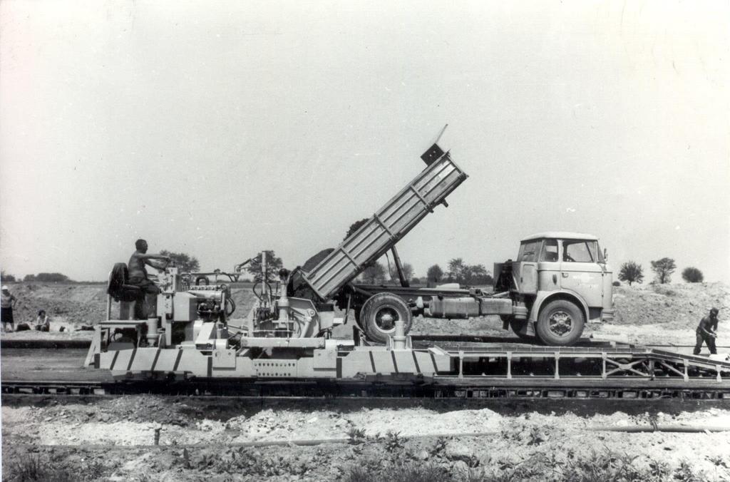 András M7