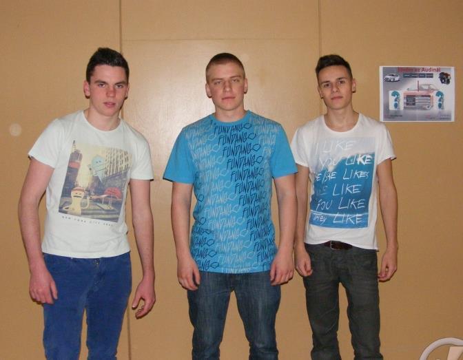 Iskola által meghirdetett vetélkedőn 4. hely: Gödri Ákos, Mózes Balázs és Pietrowski Bálint 10.C (Felkészítő tanár: Schoblocher Mónika) 6. hely: Kirchner Benjamin, Mozejko Péter és Szalay Dániel 10.