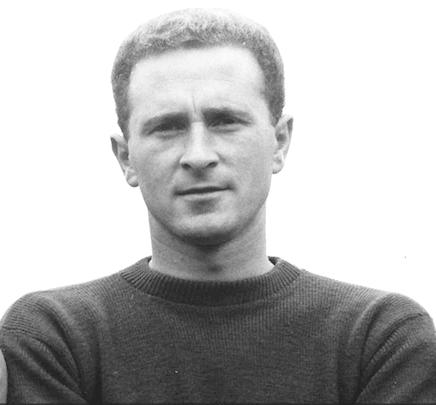 Iba tayimtsü lendong nung Harry-i tetsür ka aser lar jala den külem team pur Bobby Charlton aser Jackie Blanchflower aser manager Matt Busby nunger kümzüka liasü.