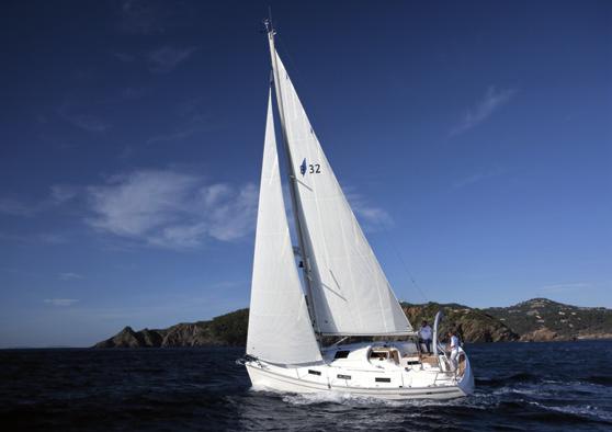 AZ EGYIK LEGÚJABB ÉS LEGNAGYOBB CHARTERFLOTTA Fedezze fel a Balatont a Bavaria Cruiser vitorlás hajóink fedélzetéről! Mindez nem kerül többe, mint egy balatoni szállodában eltöltött pihenés!