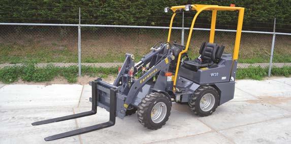A legújabb Kubota motor teljesítménye 22 LE, és nagyon takarékos. Az összes, kerekes rakodógéphez különféle, felszerelhető munkaeszközt szállítunk.