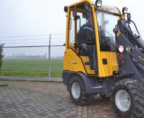 helyzetben 850 kg, 45 -os szögben 550 kg Hidraulikus, csuklós kormányzás (a