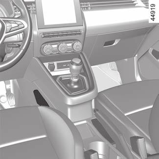 Segélyhívás (1/3) Ha a fel van szerelve, a veszélyhelyzeti hívórendszer lehetővé teszi a sürgősségi segélyszolgálatok automatikus vagy kézi hívását rosszullét vagy baleset esetén a sürgősségi