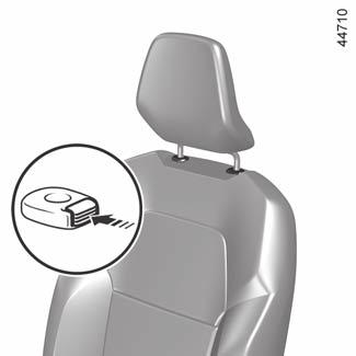 AZ ELSŐ FEJTÁMLA A fejtámla kiemelése 1 A 3 Húzza fel a legmagasabb helyzetbe (szükség esetén döntse hátra a háttámlát). Nyomja meg a gombot 2 és felemelve szabadítsa ki a fejtámlát.