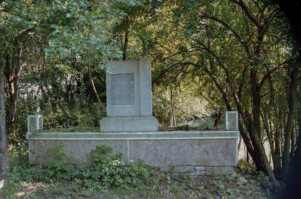 SÍRHELYSZÁM: 15. FELIRAT: Fekete Sándor 1877-1937.