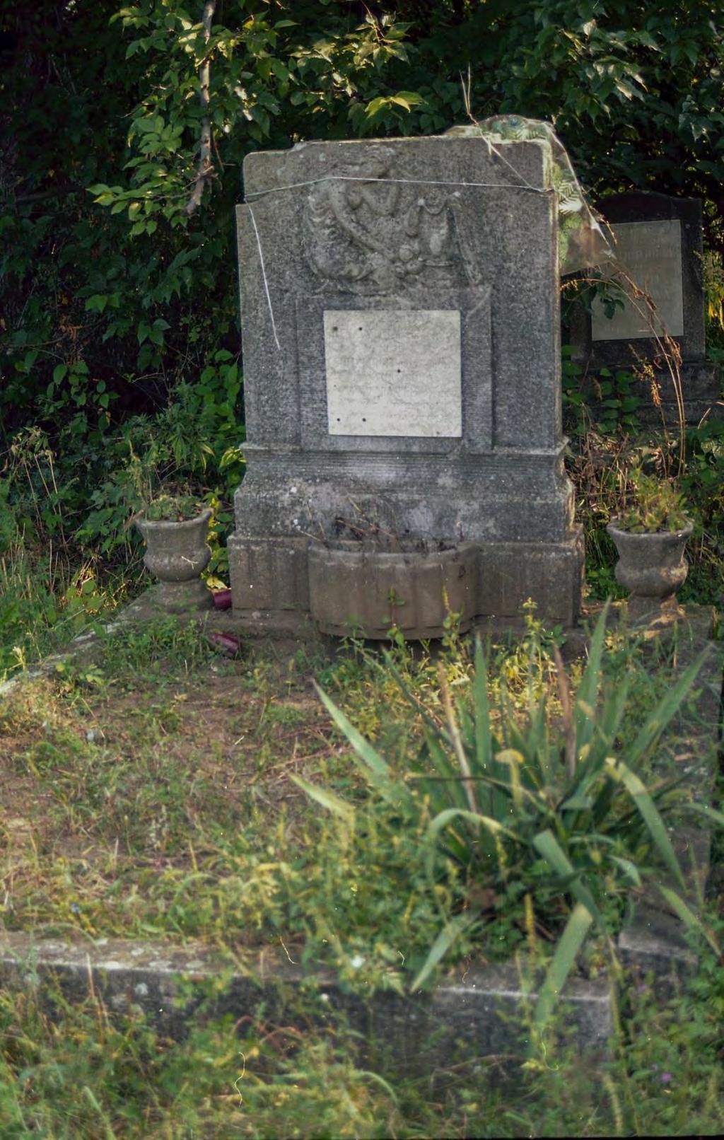 SÍRHELYSZÁM: 78. FELIRAT: ABFRA. Drén Antal 1895-1936. neje Csiha Margit 1895-1932.
