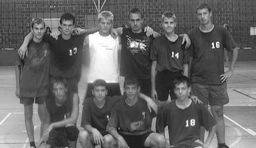 2008. szeptember 5. 7 Ingatlan Kórház úti lakótelepen háromszobás III. emeleti lakás eladó. Tel.: 06/30-359-5070. Karcagon, a Nagyvénkertben 4 szobás, tetőteres, garázsos családi ház eladó. Tel.: 06/20-669-5366.