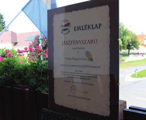 Egy fiú, és kettő iskolás gyermekeim vannak. 8 általánost Jászfényszarun végeztem. Sajnos a családi körülmények miatt nem tudtam továbbtanulni.