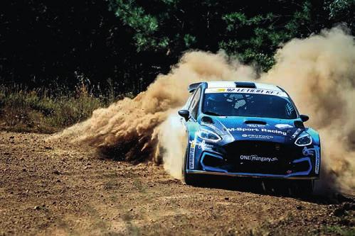 Azonban számomra a legkedvesebb és egyben a legjelentősebb siker Papp Tamás navigátorral 2013./2014./2015. RALLYE 2 Abszolút Magyar Bajnoki cím megszerzése volt.