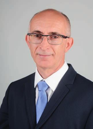 Vitányi Szabolcs vagyok, 42 éves, nős, egy gyermek édesapja. Családommal Jászfényszarun élek, születésem óta ideköt minden.