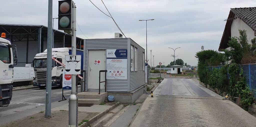 4. Kép Déli kapu - (4-es számú kapu: a teherforgalom 90%-a jelenleg itt zajlik és a közúti mérleg