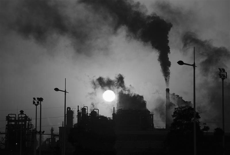 goztathatja azt, hogy a CO2 negatív hatásai, illetve az emberi tevékenység önmagában messze nem elegendők ahhoz, hogy egy globális mértékű klímaváltozást indukáljanak.