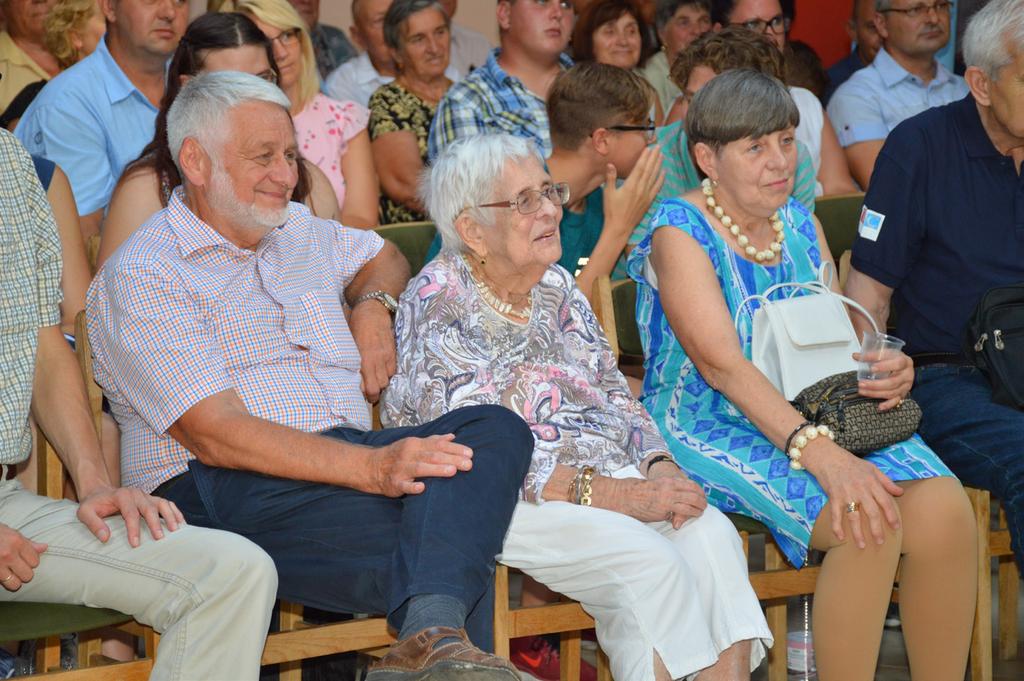 emlékezetes tagjának élettörténetét könyv formájában is megőrizheti, gondozhatja és továbbadhatja a jövő nemzedékei számára.