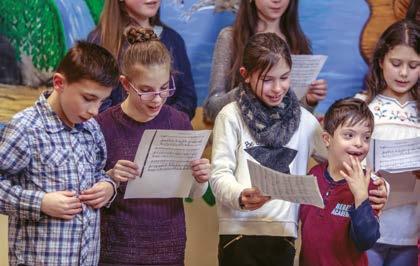 TERÁPIÁS IRÁNYZATOK ÉS ELÉRHETŐSÉGEK tánc, hangszerjáték, zenehallgatás) befolyással van a baba muzikalitására, hiszen a magzat a hangélményt és az anyag mozgásának ritmusát is érzékeli.